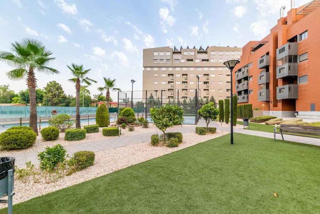 Moderno Apartamento Con Piscina Y Parking Granada Exterior foto